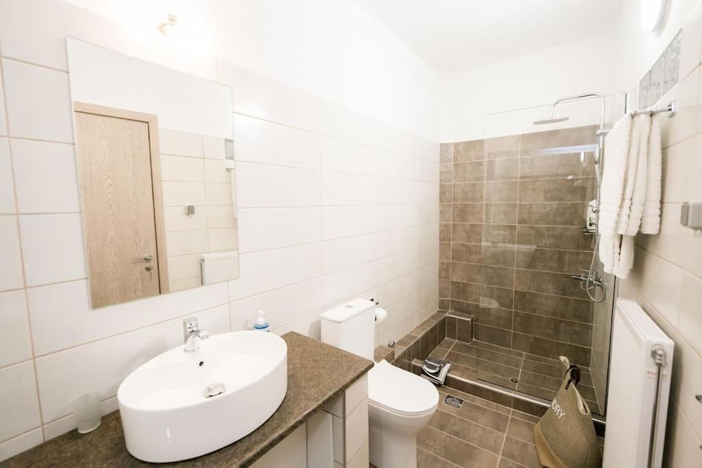 *Magnifique* New House - Full Comfort! Volos Exteriör bild
